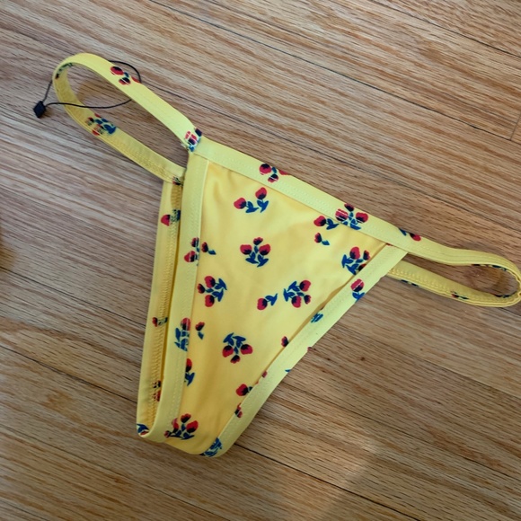 KAOHS Rosebud Yellow Bikini Bottom - Picture 3 of 3